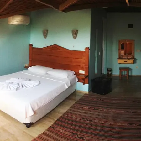 Bahaus 4* דליאן