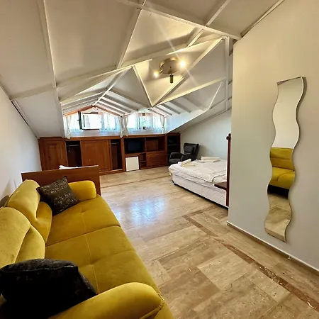 Ξενοδοχείο Bahaus 5*