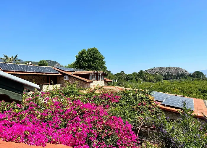 Bahaus Ξενοδοχείο 4*