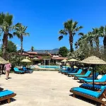 Bahaus Hotel 5*