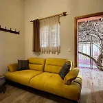 Bahaus Hotel